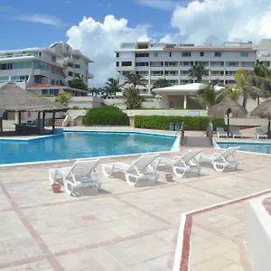 Brisas 10 Beachside Apartamento
